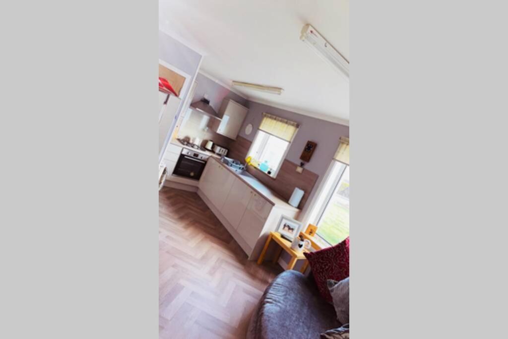 Appartement Two Bed Bungalow With Garage And Hot Tub à Thurso Extérieur photo